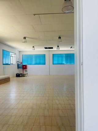 Local comercial en venta en Yecla