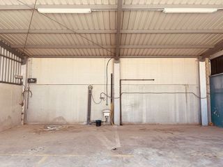 Local comercial en venta en Yecla