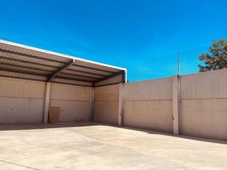 Local comercial en venta en Yecla