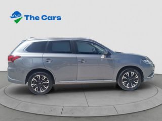 Mitsubishi Outlander PHEV Kaiteki 4WD