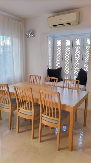 Casa adosada en alquiler en Nueva Andalucía centro en Marbella