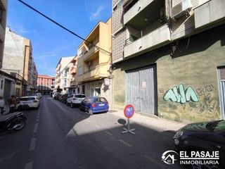 Local comercial en alquiler en Linares