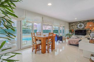 Chalet en venta en Montequinto en Dos Hermanas