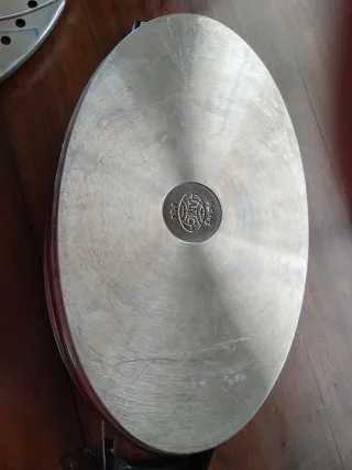 Olla AMC Ovalada de acero quirúrgico.