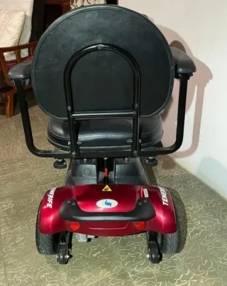 Scooter movilidad reducida negro y rojo