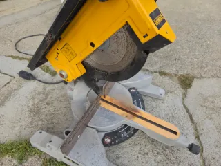 Ingletadora Dewalt