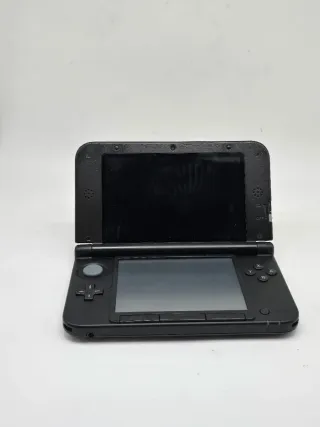 Nintendo 3DS xL Nero a tema Pokémon Charizard