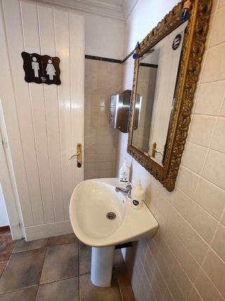 Local comercial en venta en Puerto Marina en Benalmádena