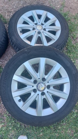 Llantas Mercedes 16" en muy buen estado
