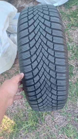 Llantas Mercedes 16" en muy buen estado