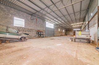 Nave industrial en alquiler en Loja