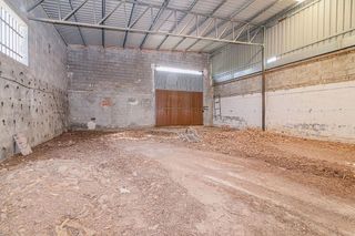 Nave industrial en alquiler en Loja