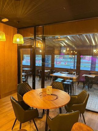 Bar en alquiler en Palacio de Congresos - Urbadiez - Entrepuentes en Sevilla