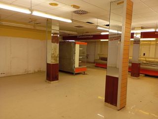 Local comercial en alquiler en Recatelo - O Carme en Lugo