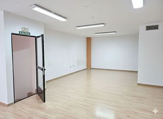 Local comercial en alquiler en Tres Olivos - La Piedad en Talavera de la Reina