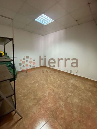 Nave industrial en alquiler en Avda. de Abril. - 9 de octubre en Sagunto