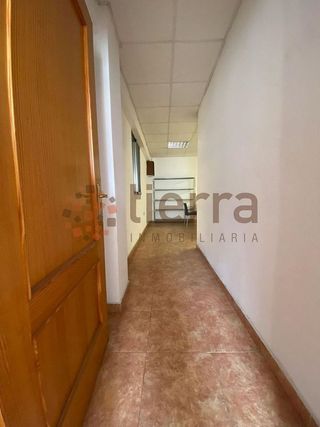 Nave industrial en alquiler en Avda. de Abril. - 9 de octubre en Sagunto