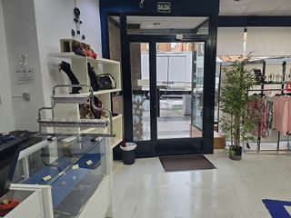 Local comercial en alquiler en San Isidro - Los Almendros en Alcalá de Henares