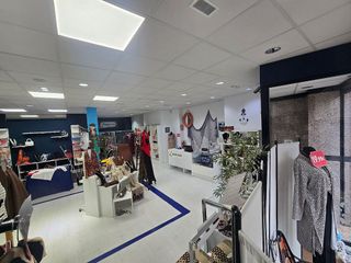 Local comercial en alquiler en San Isidro - Los Almendros en Alcalá de Henares