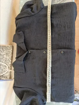 Camisa negra boxy fit