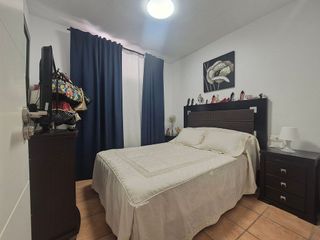 Piso en venta en La Goleta - San Felipe Neri en Málaga