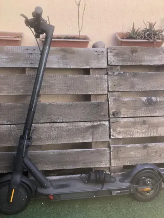 Patineta eléctrica con cargador