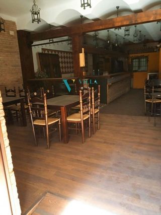 Local comercial en venta en La Paz en Alcalá de Guadaira