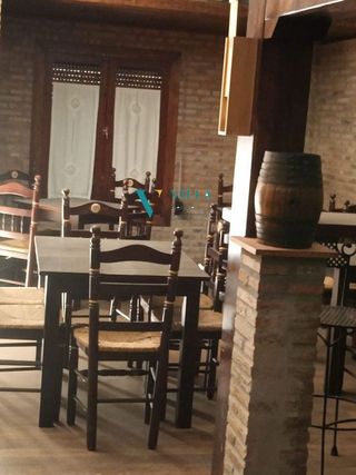 Local comercial en venta en La Paz en Alcalá de Guadaira