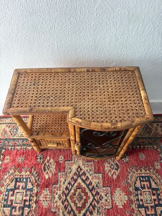 MUEBLE AUXILIAR BAMBÚ ESMALTADO.