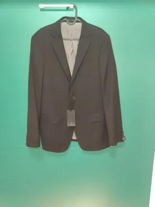 Chaqueta FORECAST Negra Talla 52 SIN USAR