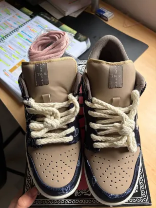 Nike Dunk SB Travis Scott
