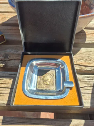 Cenicero antiguo Correos con sello