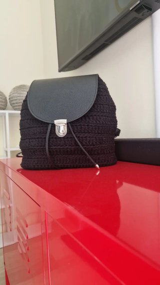Mochilas negras y rosas