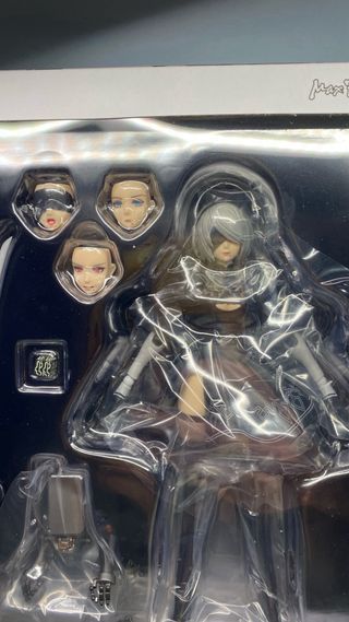 Max Factory Figma 643 2B NieR Automata