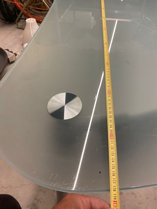 Mesa de cristal ovalada