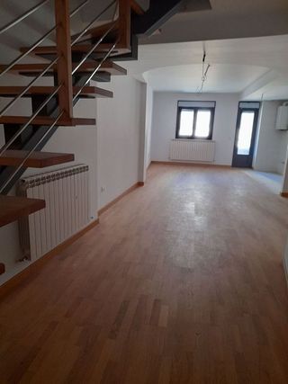 Dúplex en venta en San Adrián