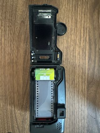 Olympus IZM 210 Zoom Quartzdate Cámara analógica