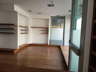 Local comercial en venta en Barañain