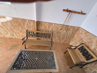 Conjunto de jardin, bancos y mesa de madera