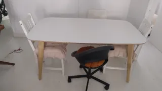 Mesa de comedor moderna