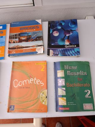 Libros de texto de distintas asignaturas