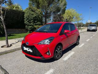 Toyota Yaris 2018 hínrido, revisiones en Toyota.