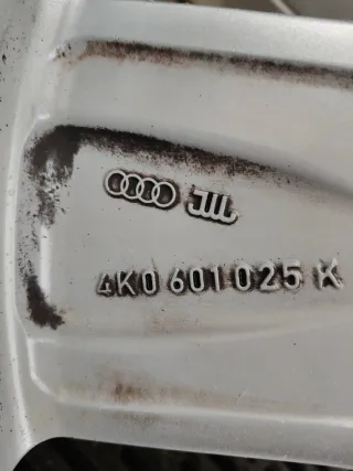 Llantas originales Audi en 20 pulgadas con neumáti