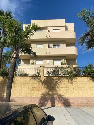 Piso en venta en Montemar en Torremolinos