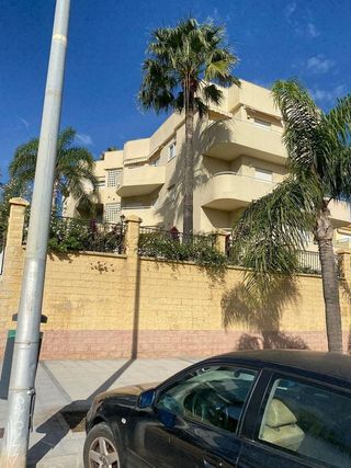 Piso en venta en Montemar en Torremolinos