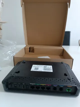 Router Livebox Fibra + ONT ZTE + Cables