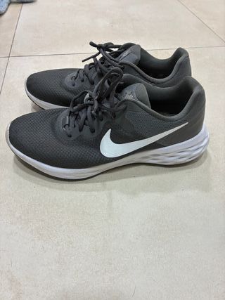 Nike Talla 44.5 Gris/Blanco