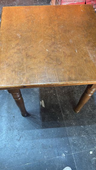 Tavolo da bar in legno