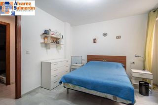 Piso en venta en Bola de Oro - Serrallo en Granada