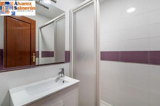 Piso en venta en Bola de Oro - Serrallo en Granada